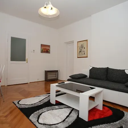 Saraj 2 Apartment